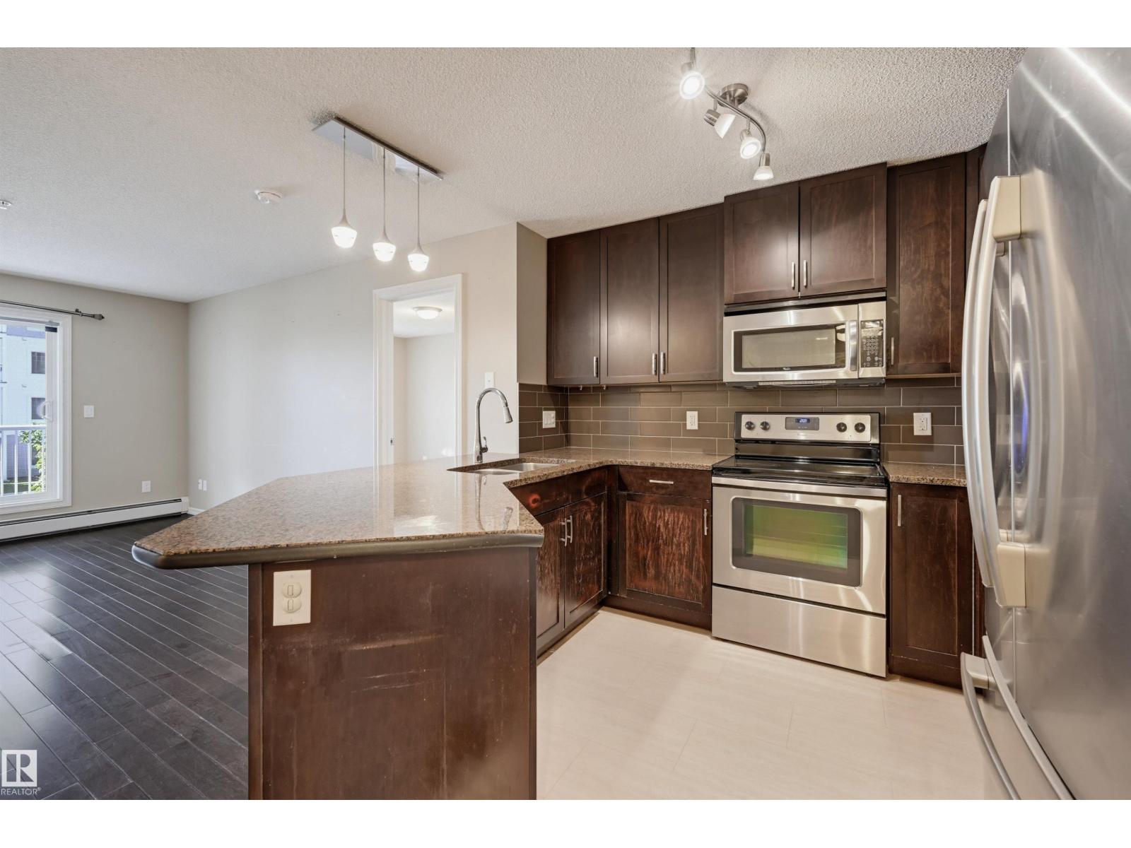 #208 2204 44 AV NW - 13