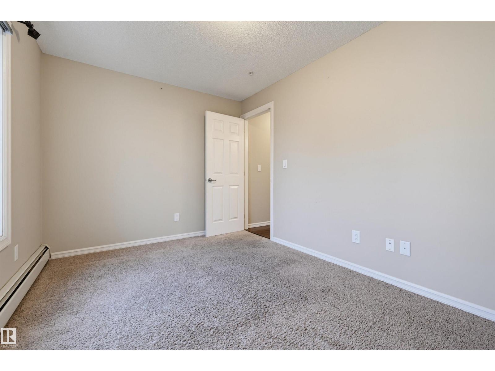 #208 2204 44 AV NW - 21