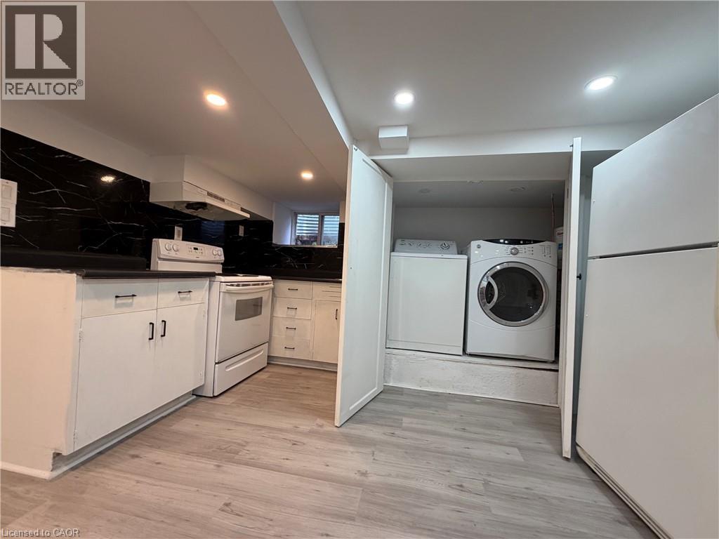 76 AVENUE Road - 25