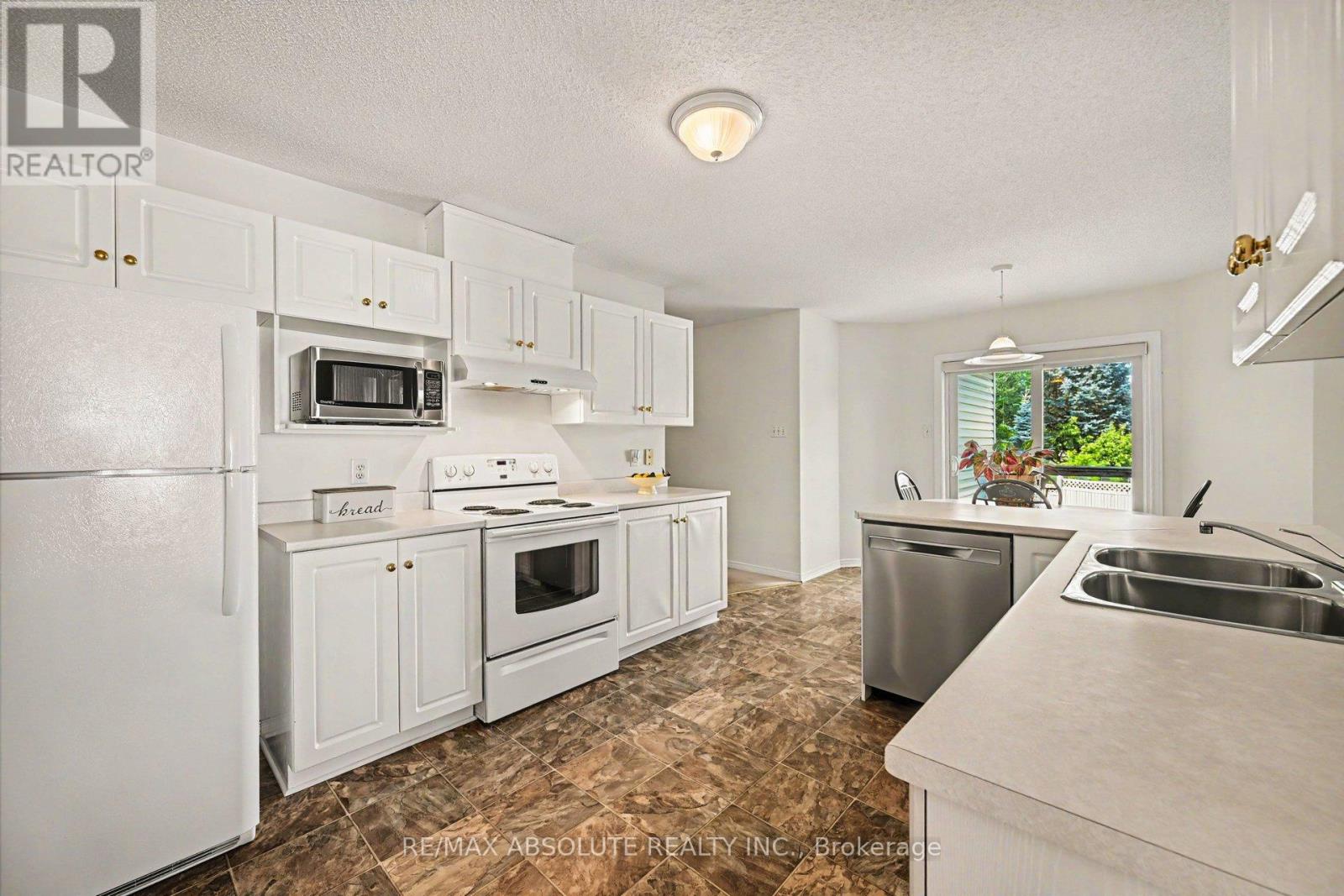 1 RIVER RIDGE CRESCENT - Image 13