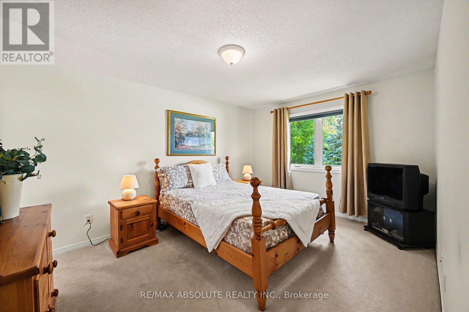1 RIVER RIDGE CRESCENT - 30