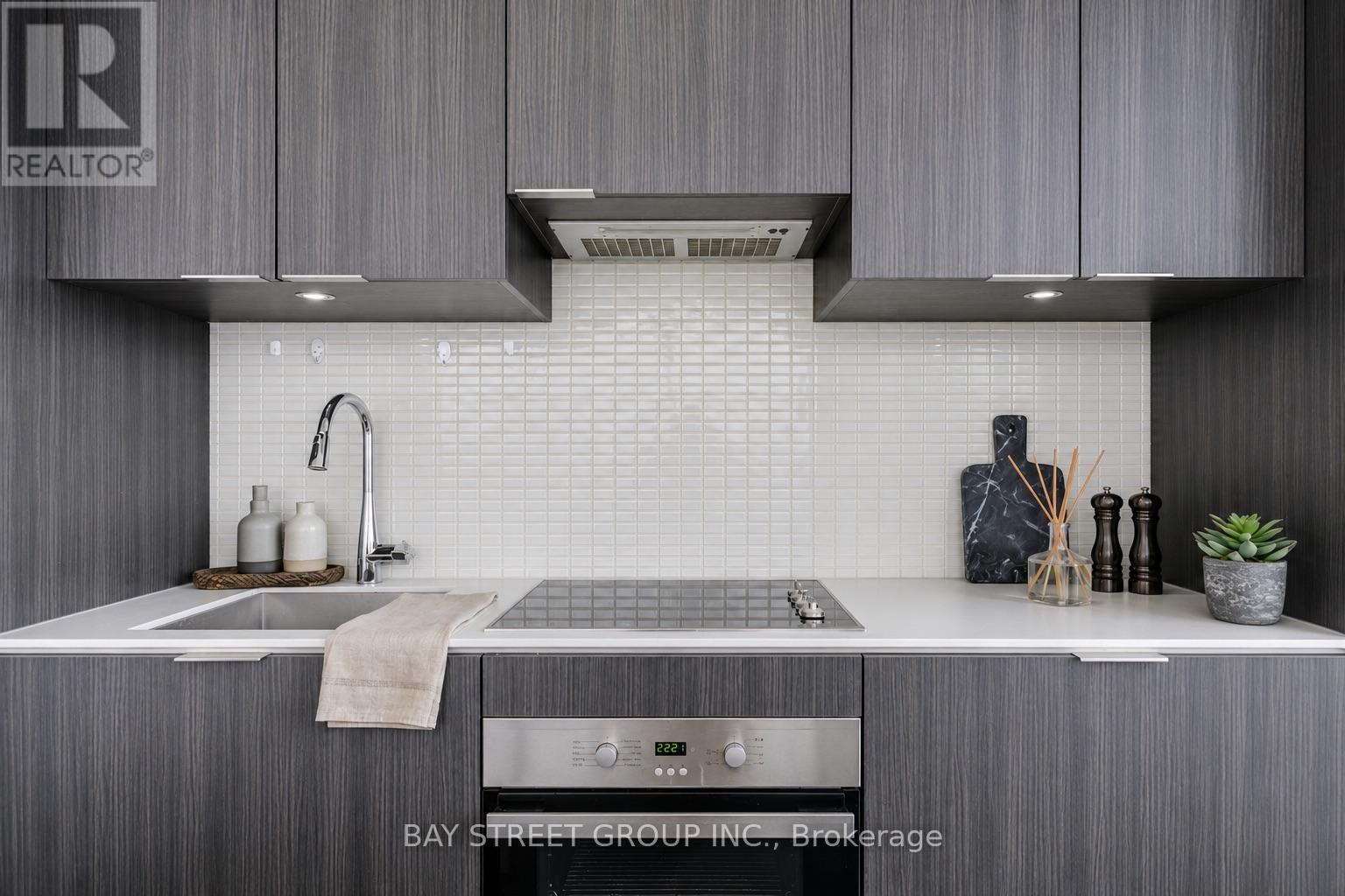#3905 5 ST. JOSEPH STREET - Image 7