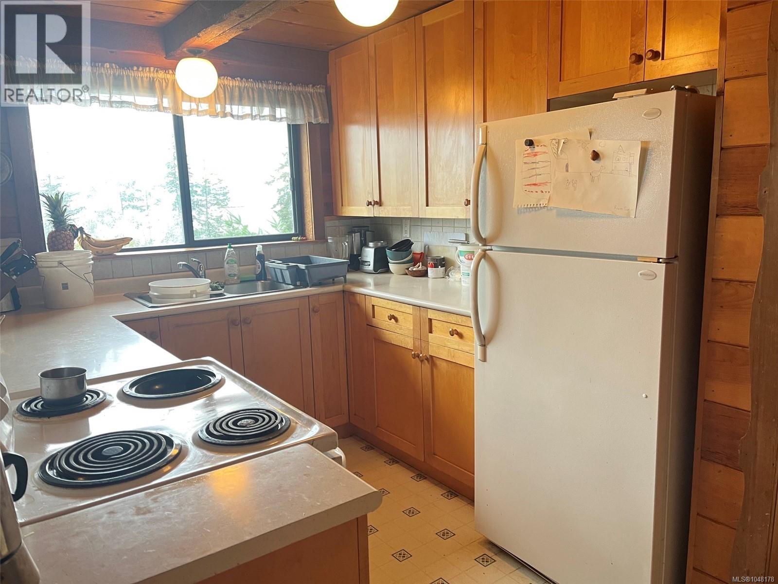 1926 Sea Lion Cres - Image 3
