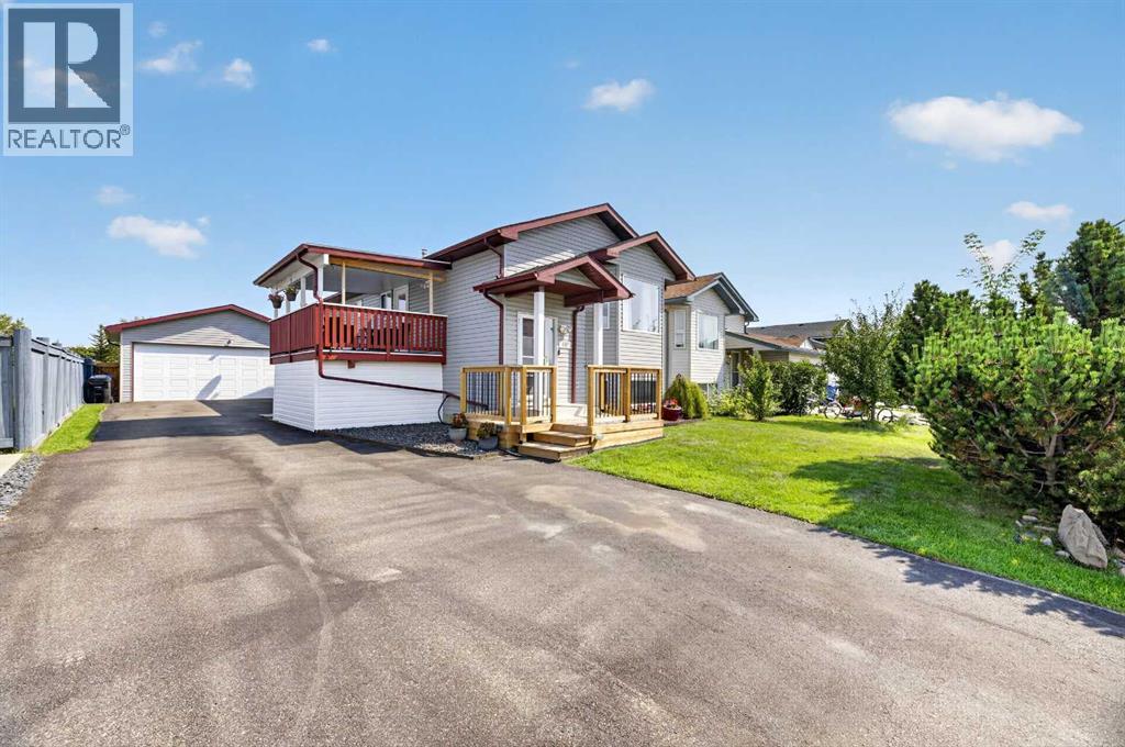 132 Meadowpark Drive - 2