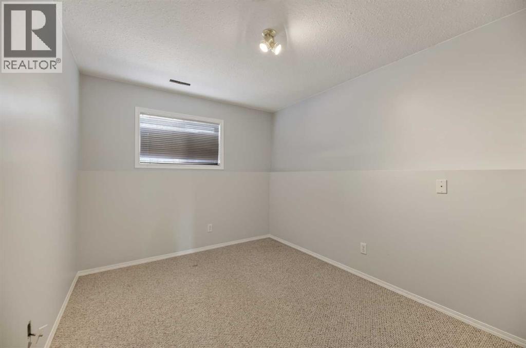 132 Meadowpark Drive - Image 23