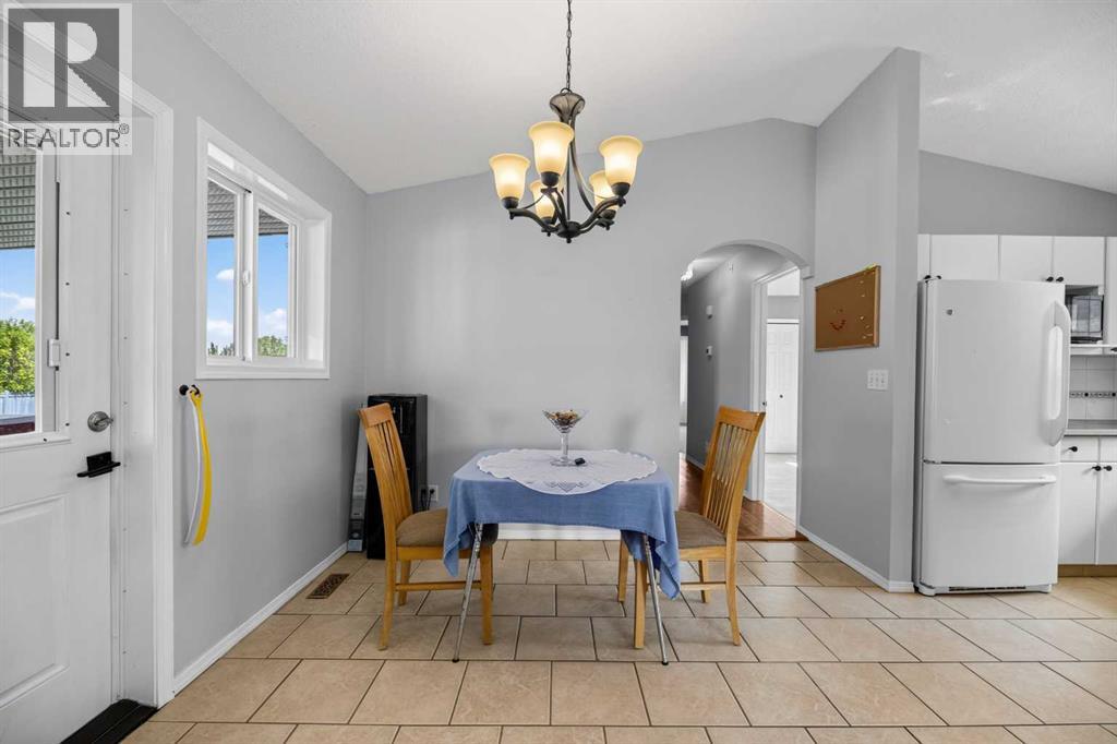 132 Meadowpark Drive - Image 4