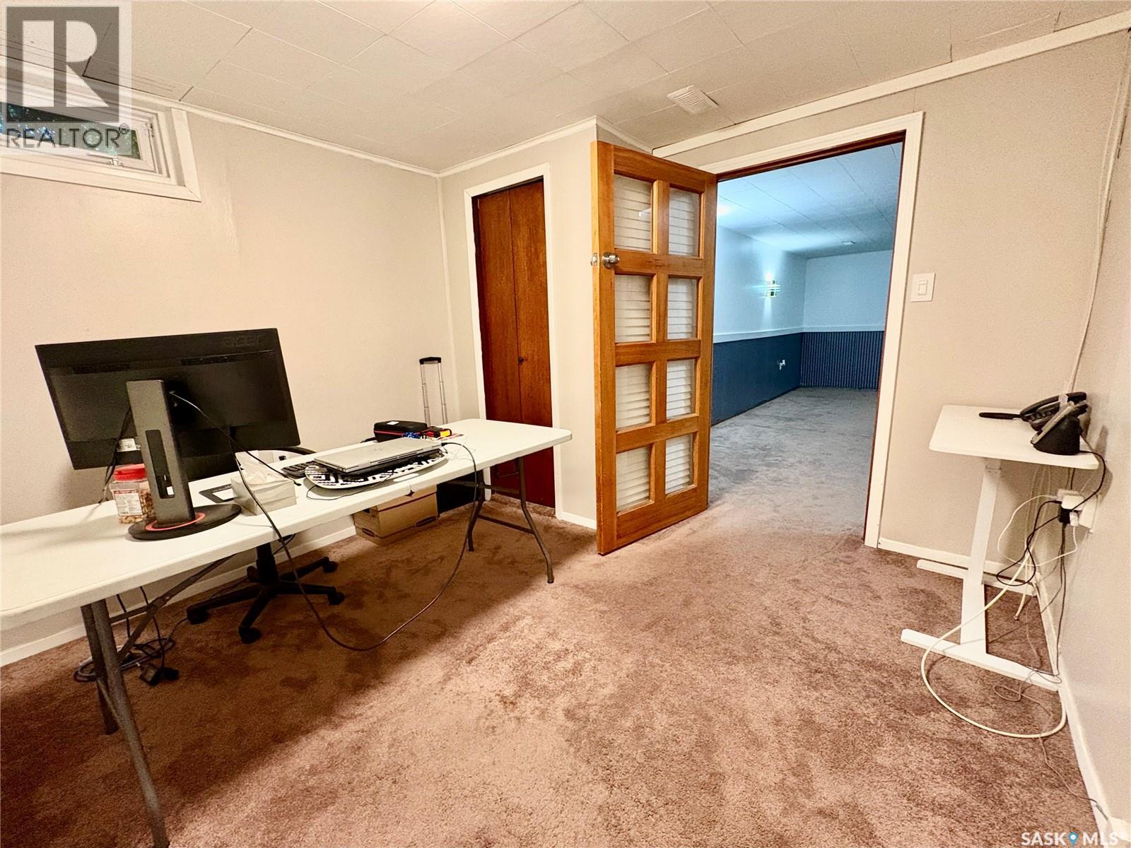 10 Mackie CRESCENT - 21