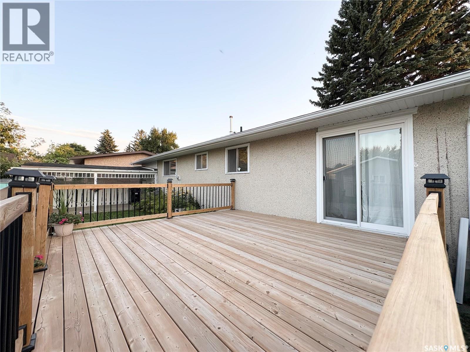 10 Mackie CRESCENT - 32