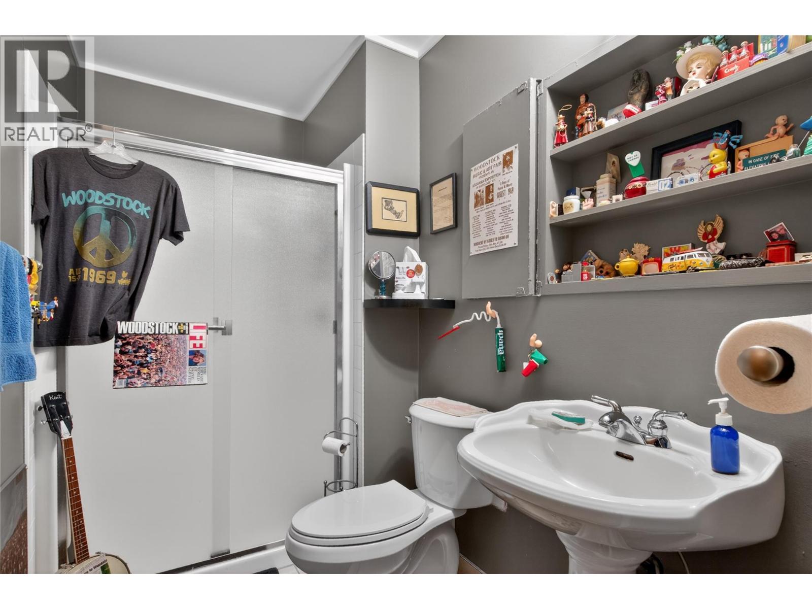 1019 Veteran Drive - 25