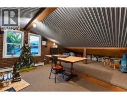 Kitchen - 1019 Veteran Drive, Penticton, BC V2A7K8 Photo 17