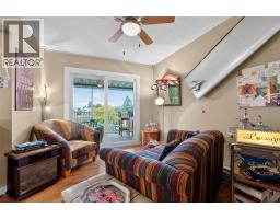 Primary Bedroom - 1019 Veteran Drive, Penticton, BC V2A7K8 Photo 13