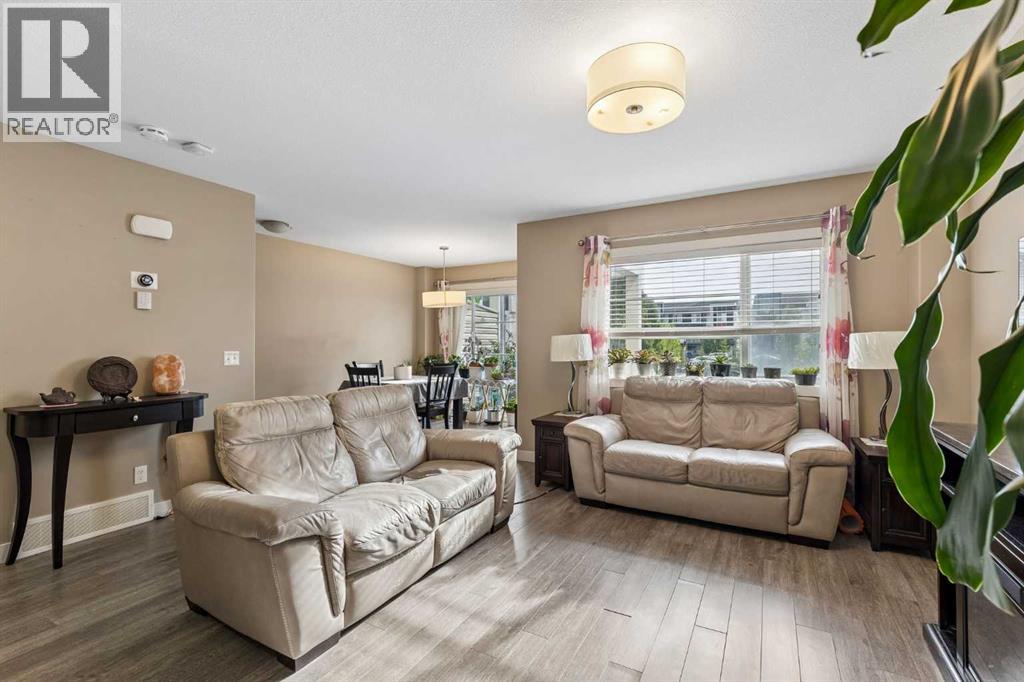 712 Redstone View NE - 12