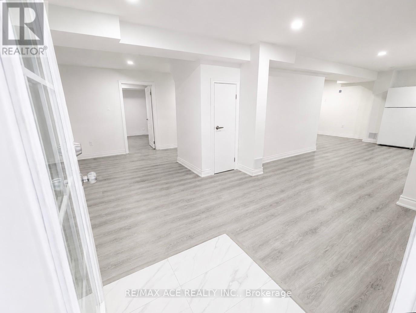250 MURRAY STREET - 27