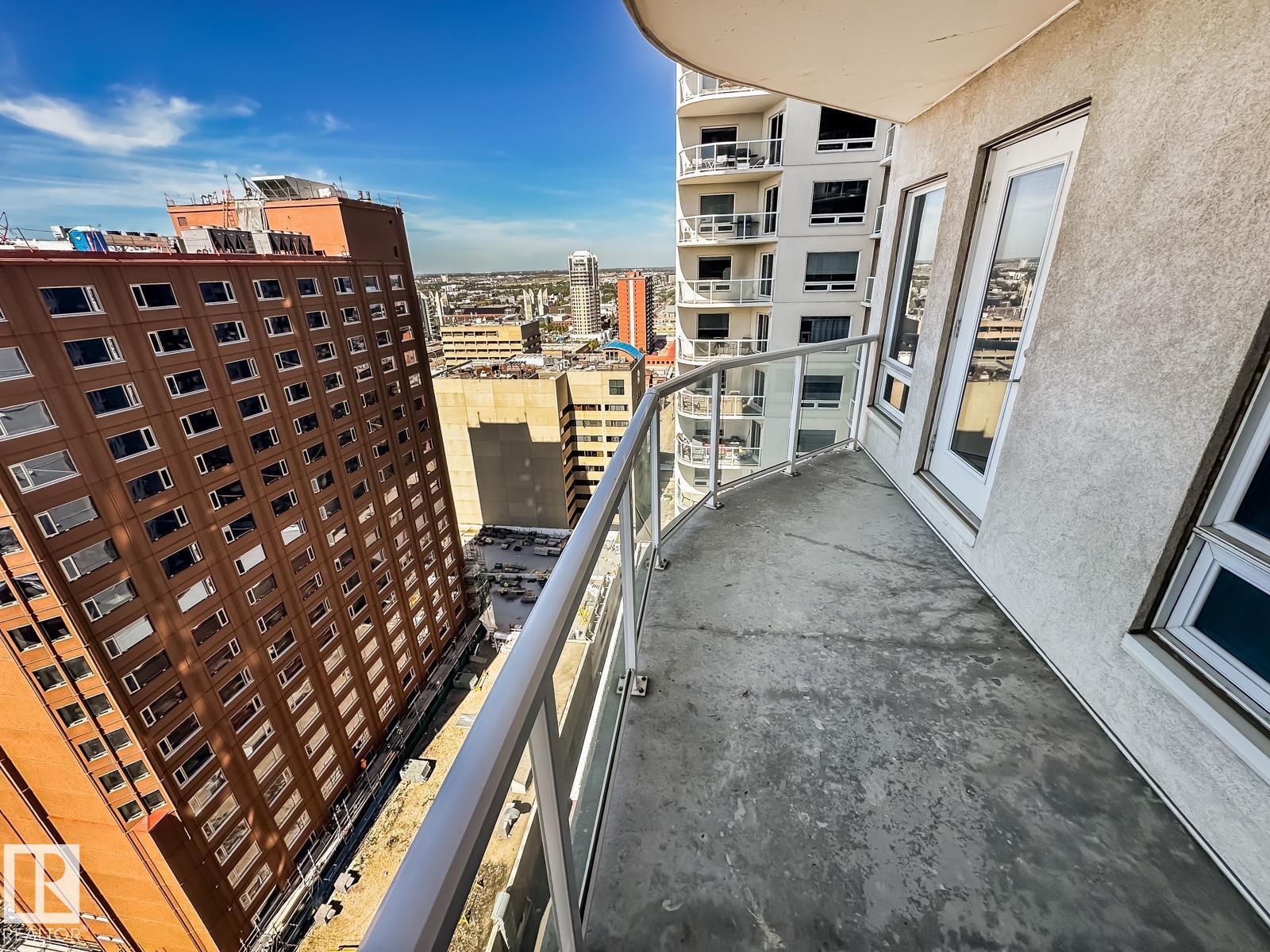 #1901 10136 104 ST NW - 25