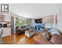 Living room - 2101 Gillis Crescent, Merritt, BC V1K1H9 Photo 10