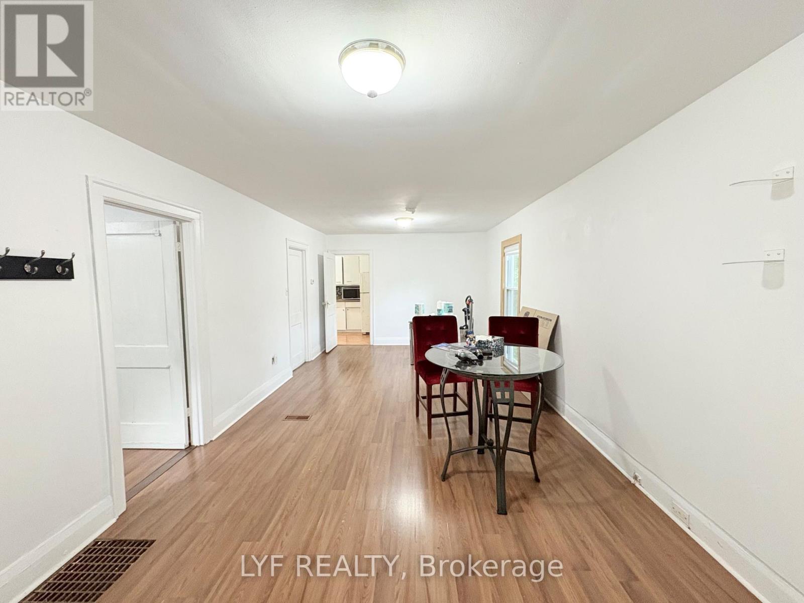#RM 1 173 Maple Avenue, Richmond Hill (Harding), Ontario, L4C2J1, Richmond Hill (Harding), Ontario — photo 4 of 5
