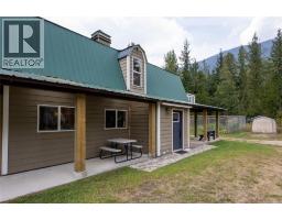 4453 Passmore Upper Road, Passmore, BC V0G2J0 Photo 36