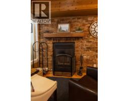 Kitchen - 4453 Passmore Upper Road, Passmore, BC V0G2J0 Photo 11