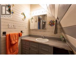 4453 Passmore Upper Road, Passmore, BC V0G2J0 Photo 29