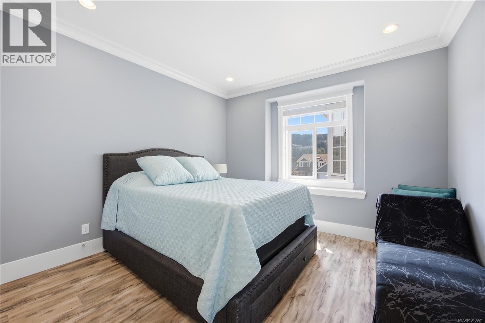 4826 Vista View Cres - Image 39