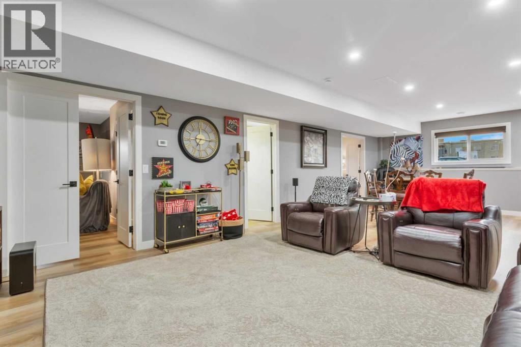 729 5 Street SW - Image 32