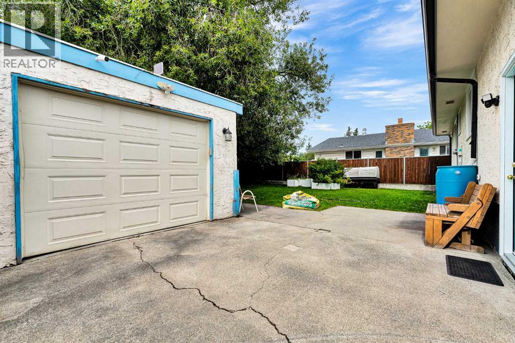 6547 Dalrymple Way NW - 17