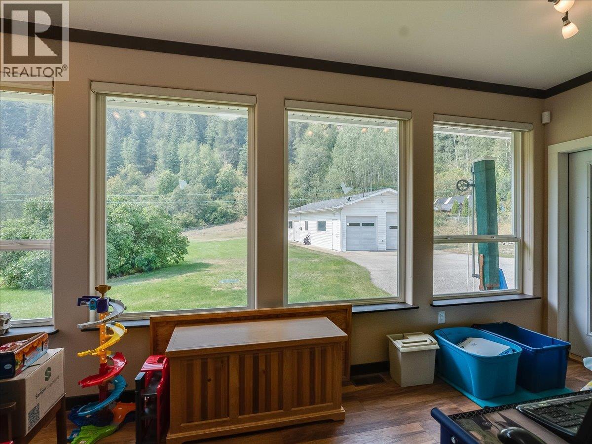 900 China Creek Road - Image 31