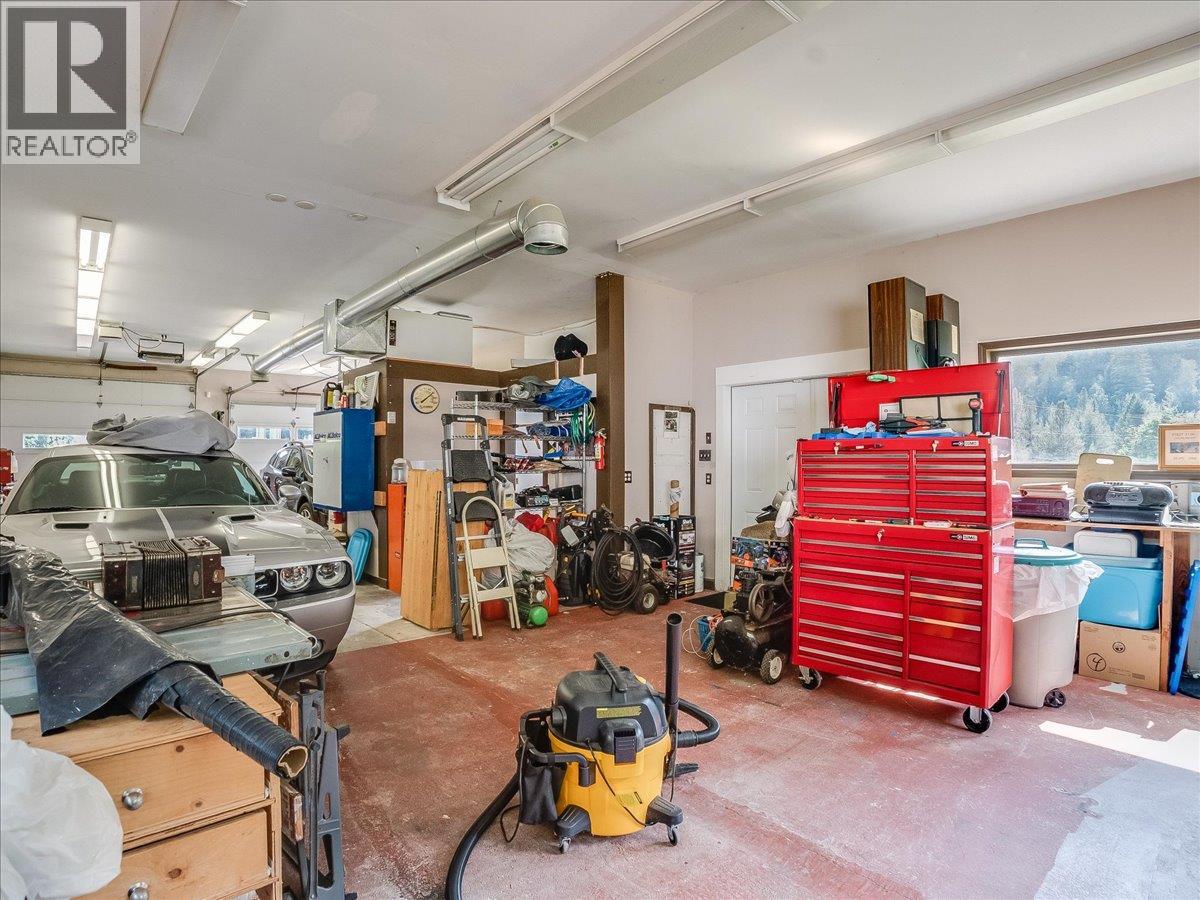 900 China Creek Road - Image 36