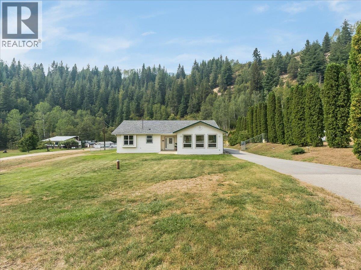 900 China Creek Road - 2