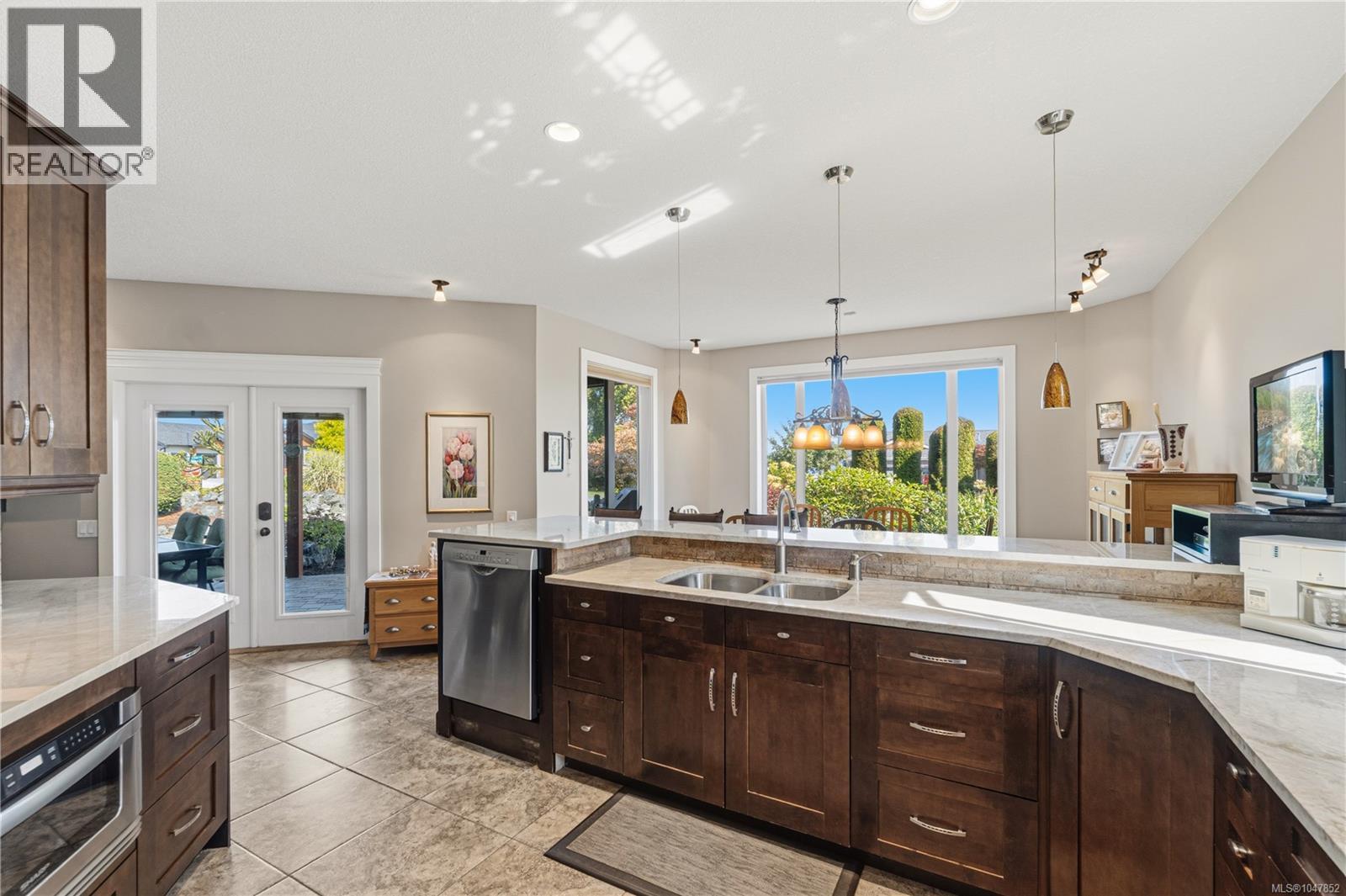 1618 Admiral Tryon Blvd - Image 17