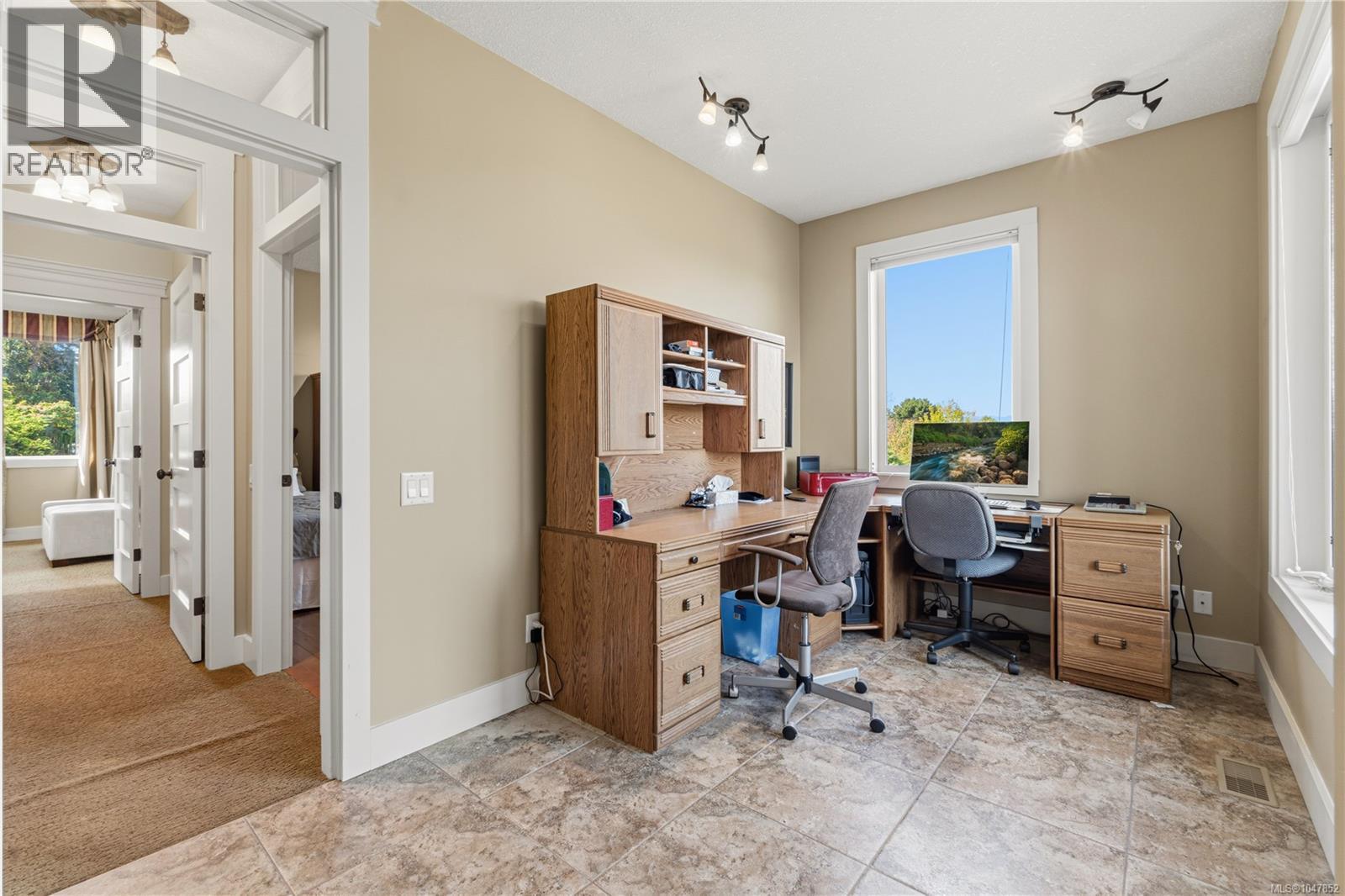 1618 Admiral Tryon Blvd - Image 40