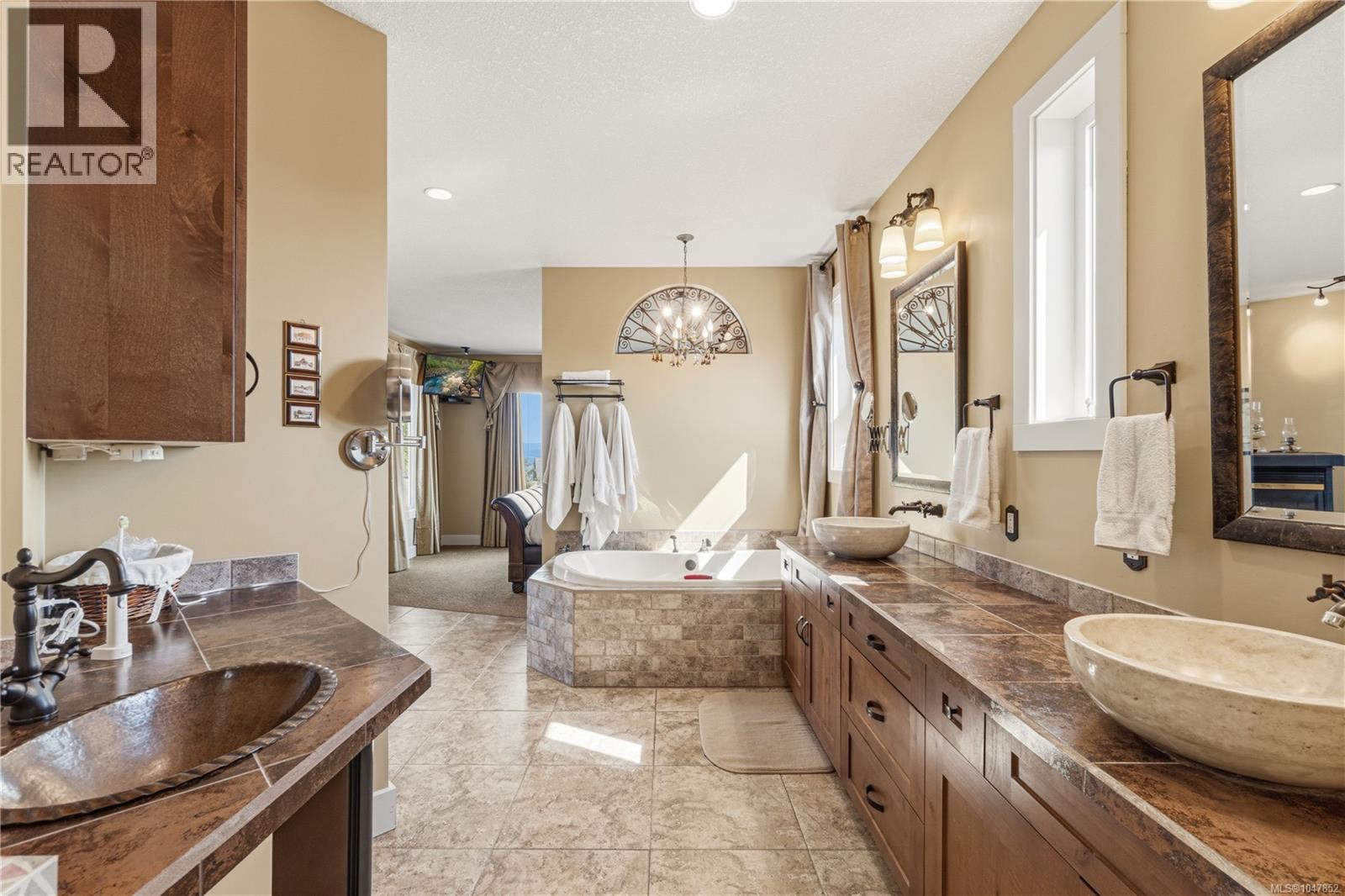 1618 Admiral Tryon Blvd - 46