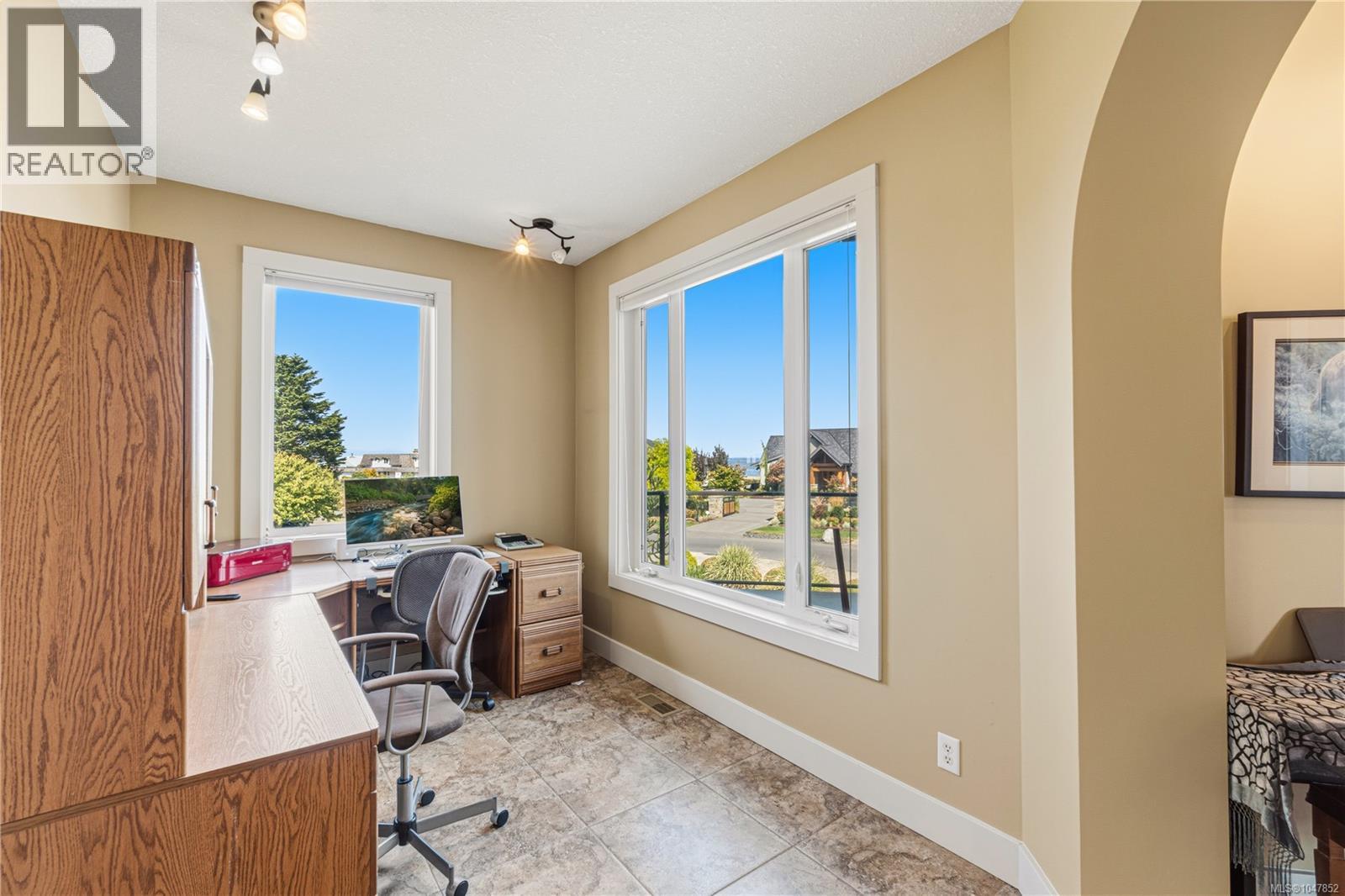 1618 Admiral Tryon Blvd - Image 39