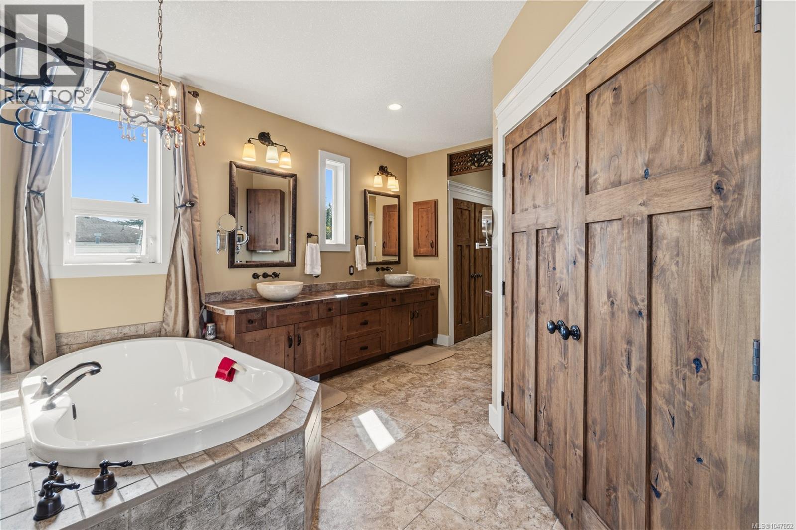 1618 Admiral Tryon Blvd - Image 45
