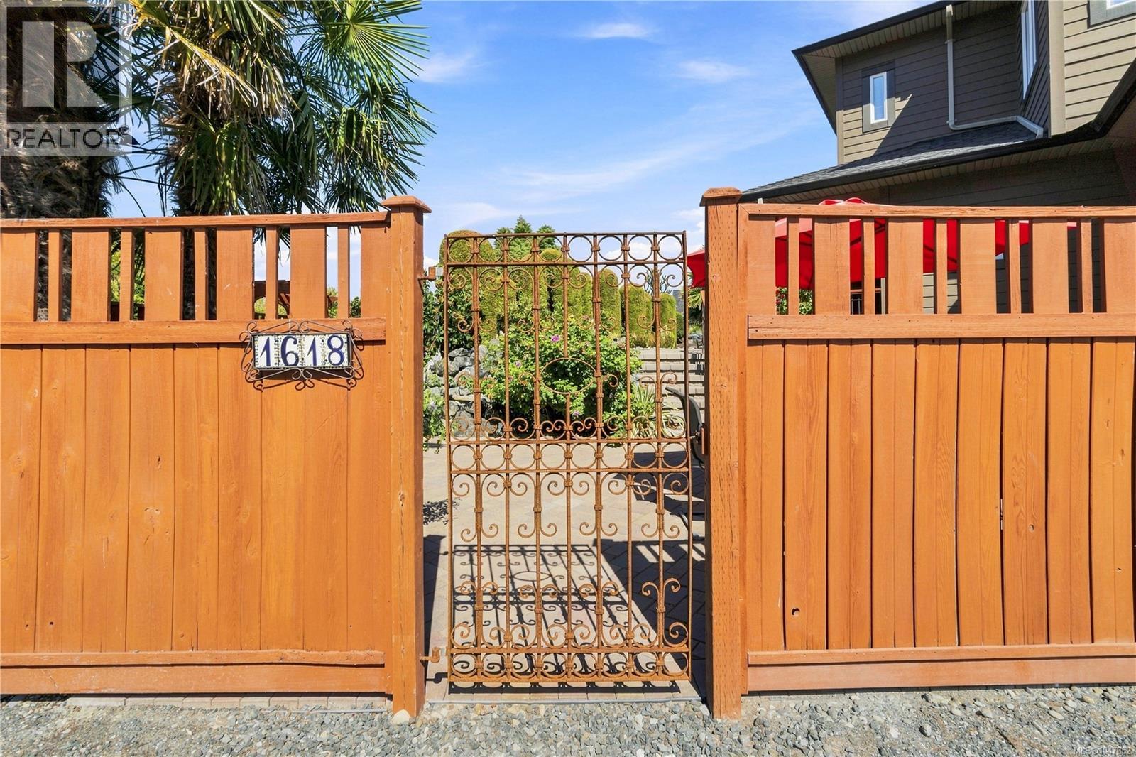 1618 Admiral Tryon Blvd - 73