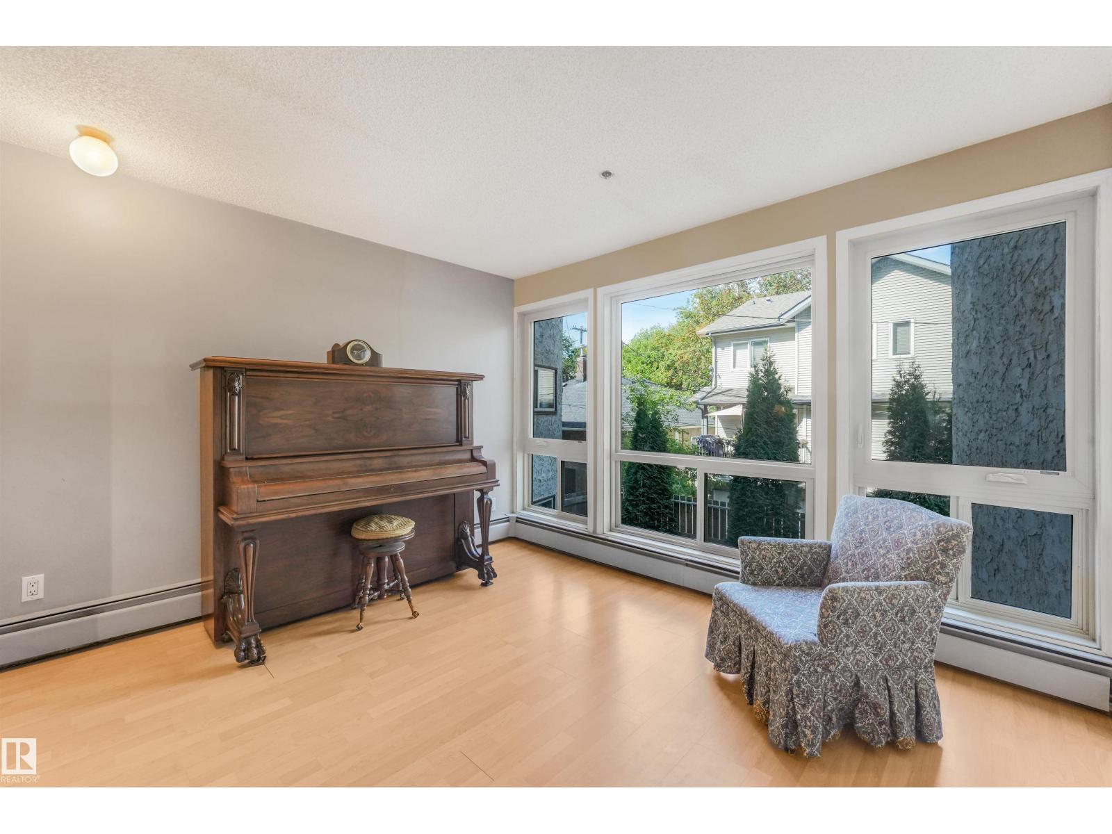 #203 10171 119 ST NW - 14