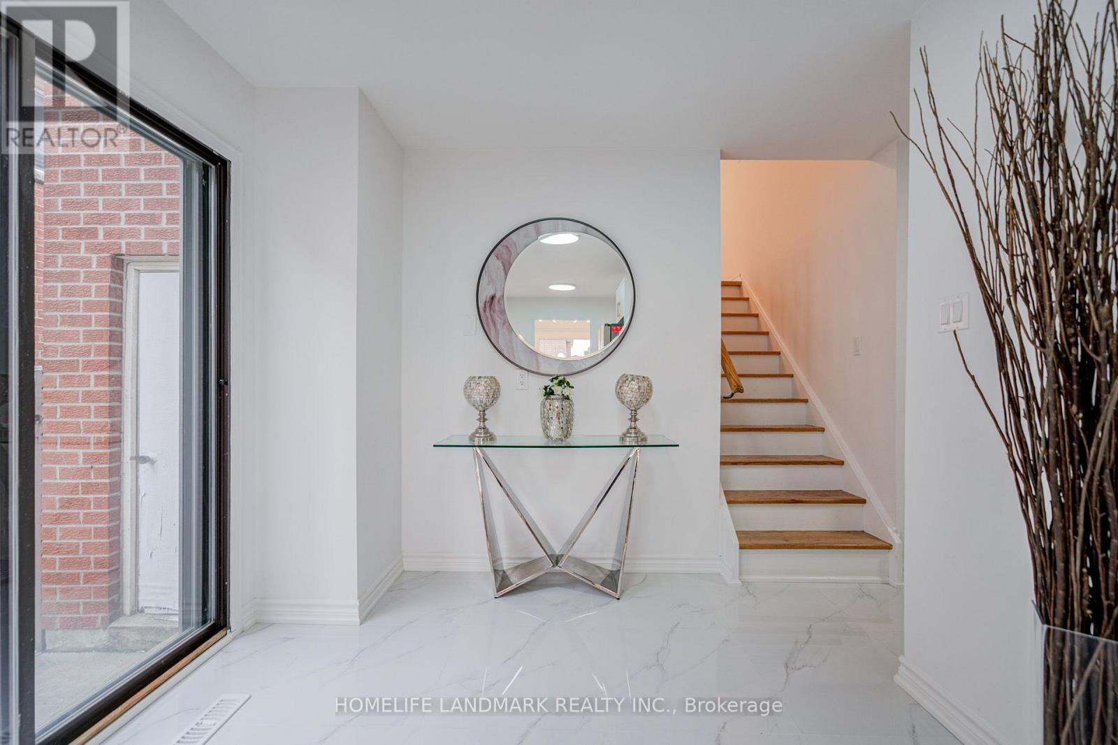 20 BAROLO ROAD - 22