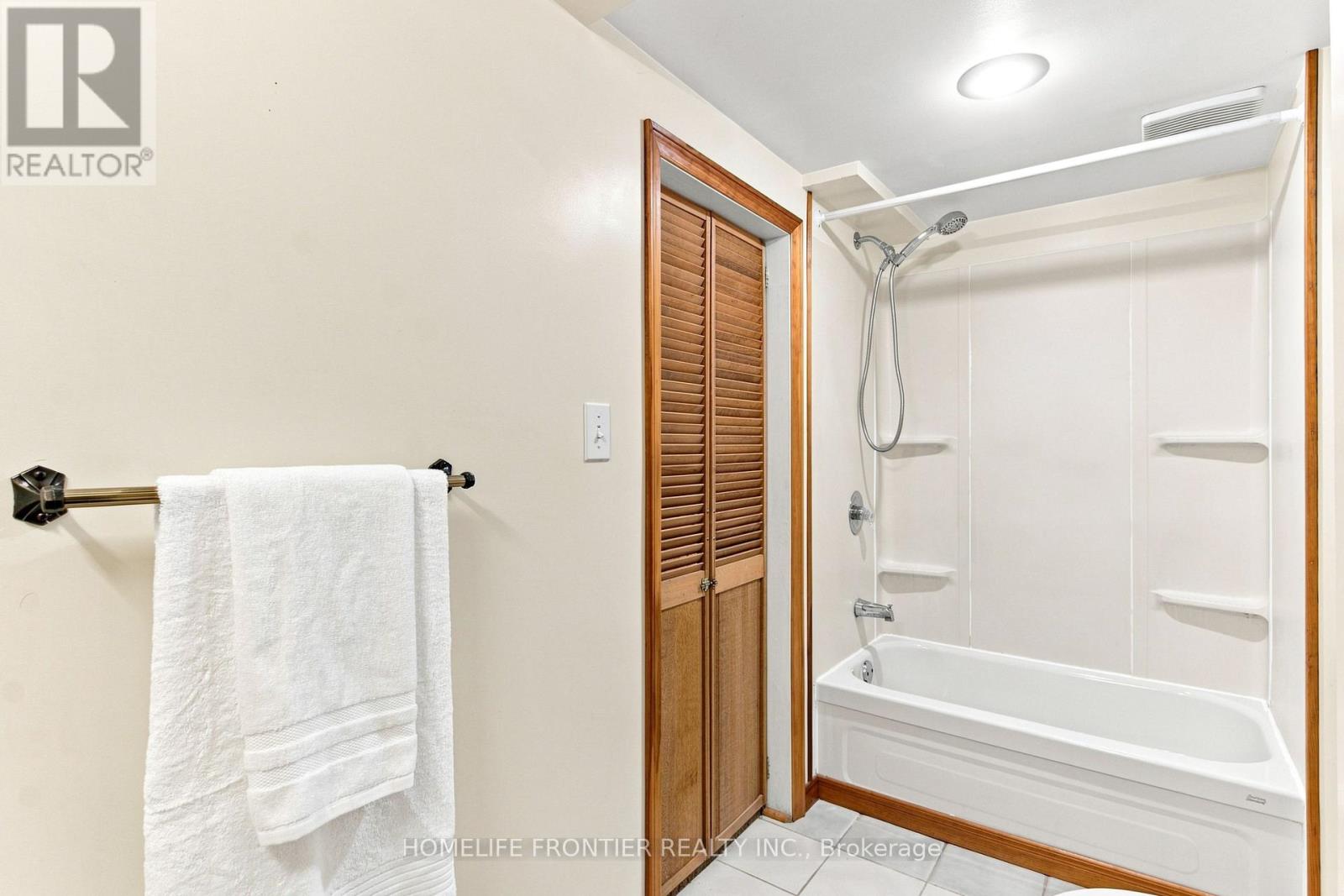 132 WESLEY STREET - Image 19