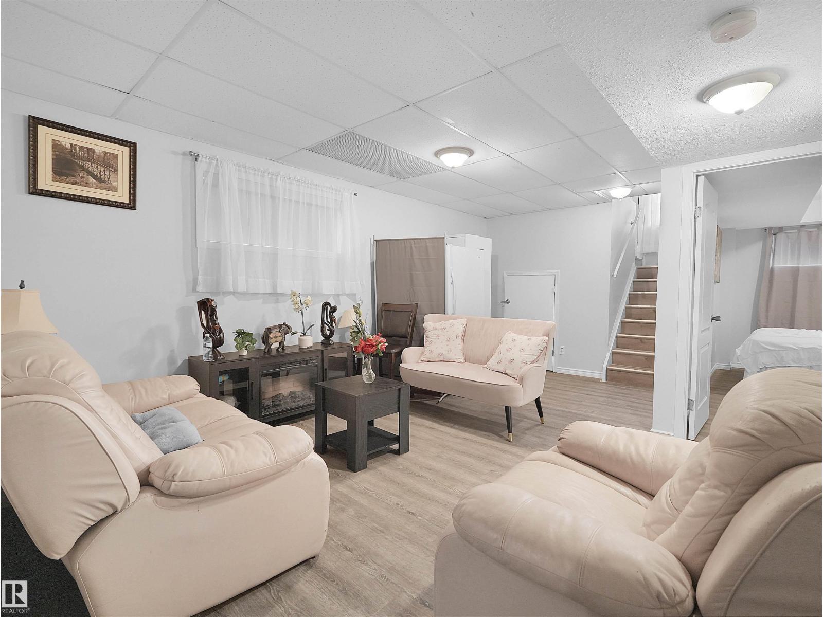 15511 45 ST NW - 36