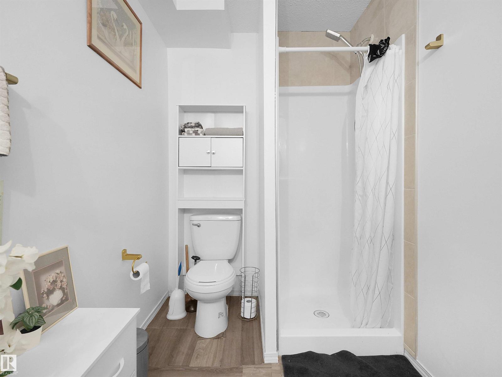 15511 45 ST NW - 39