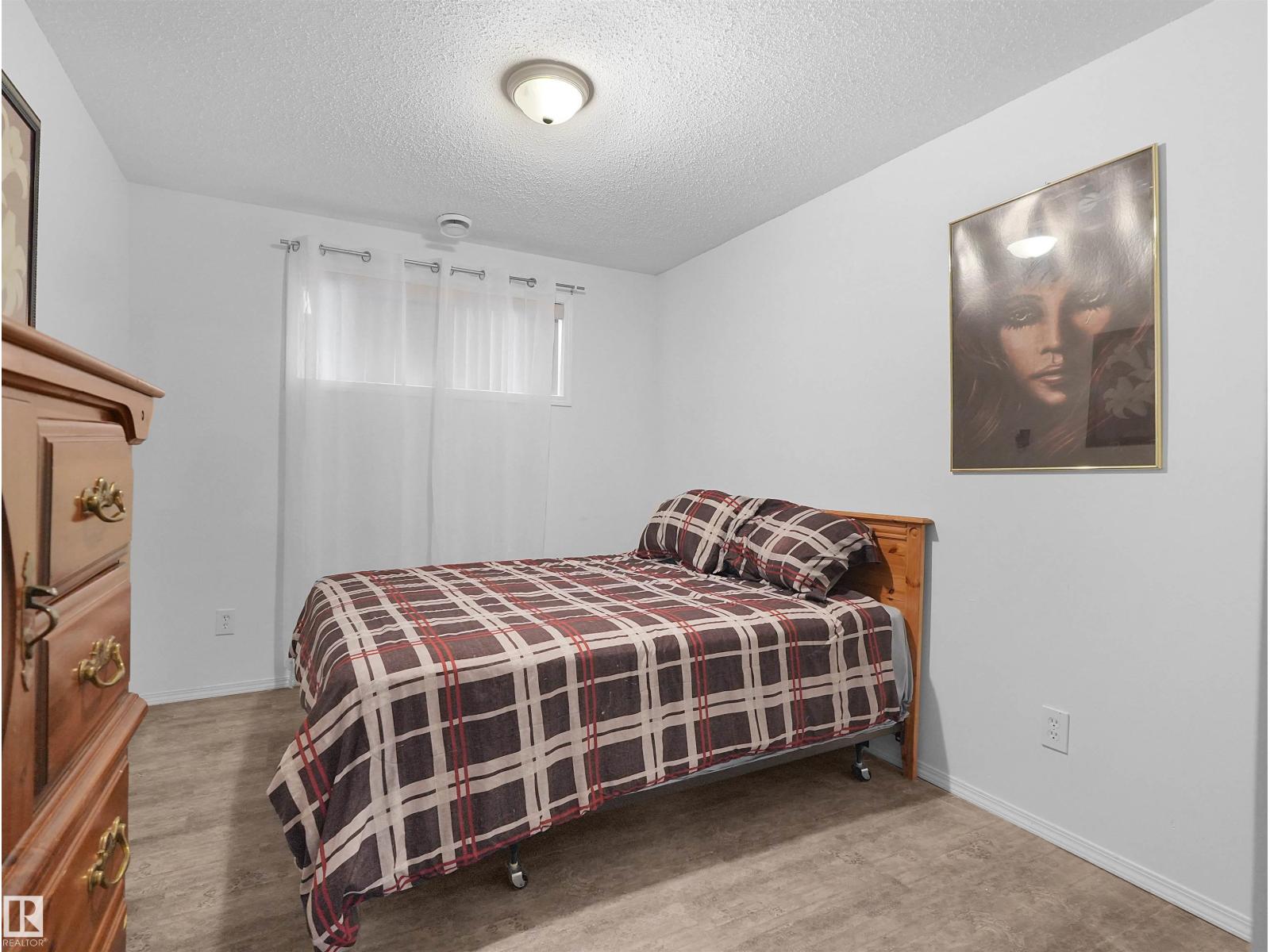 15511 45 ST NW - 46