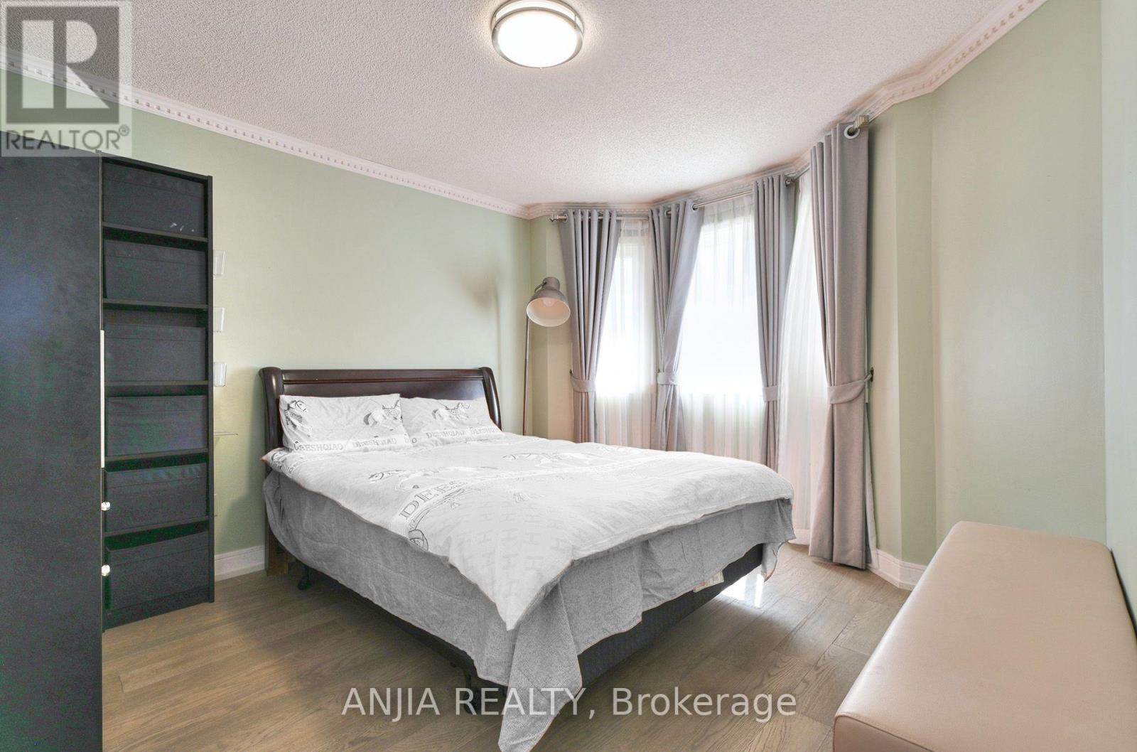 127 TOMLINSON CIRCLE - 6