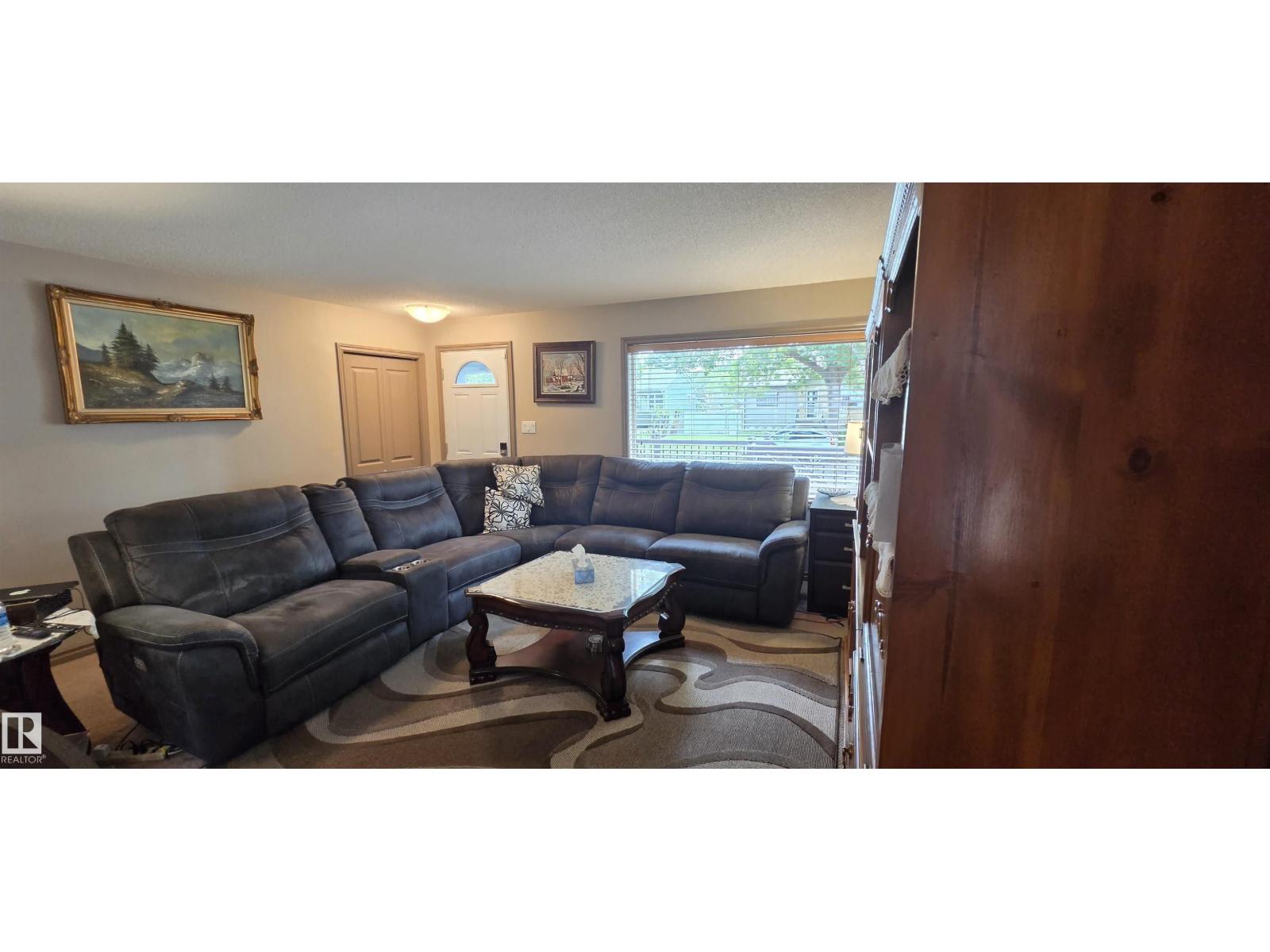 11922 46 ST NW - Image 12