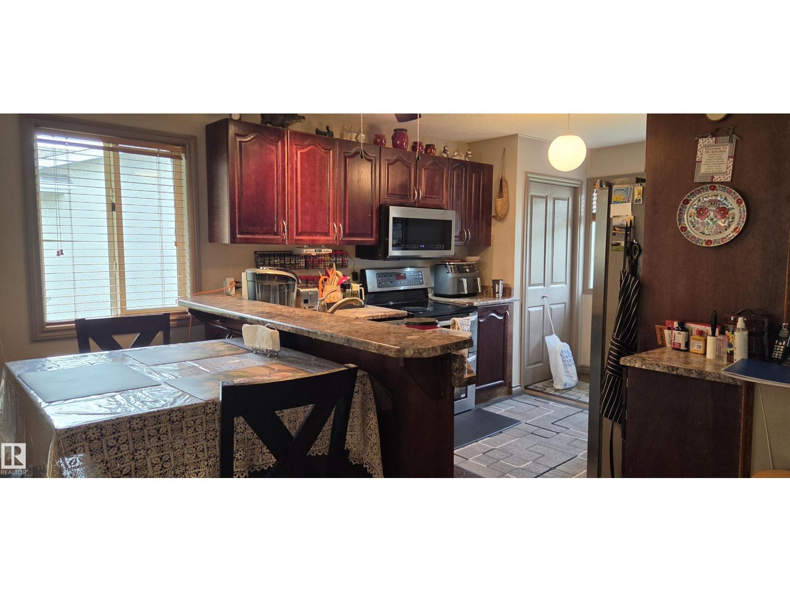 11922 46 ST NW - Image 19