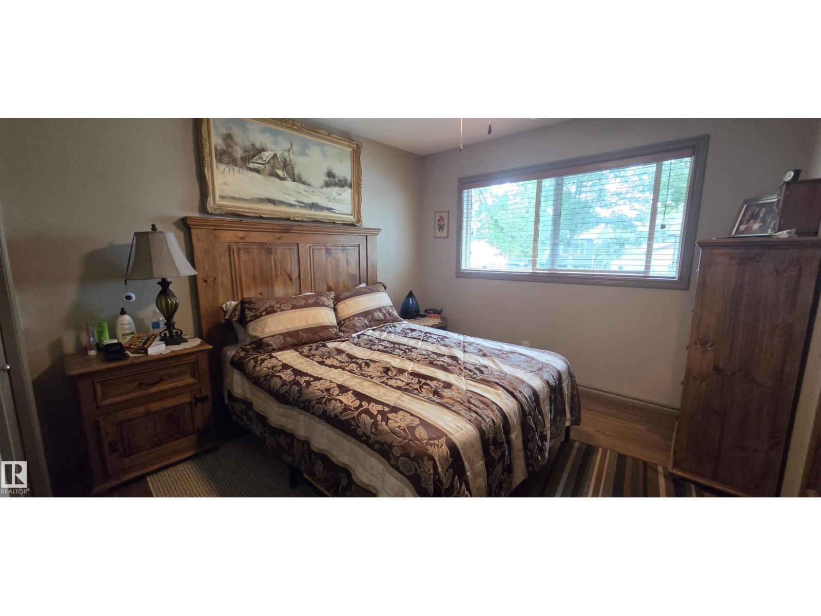 11922 46 ST NW - Image 22