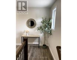 109 King Street E, Chatham Kent, ON N7M3N1 Photo 8