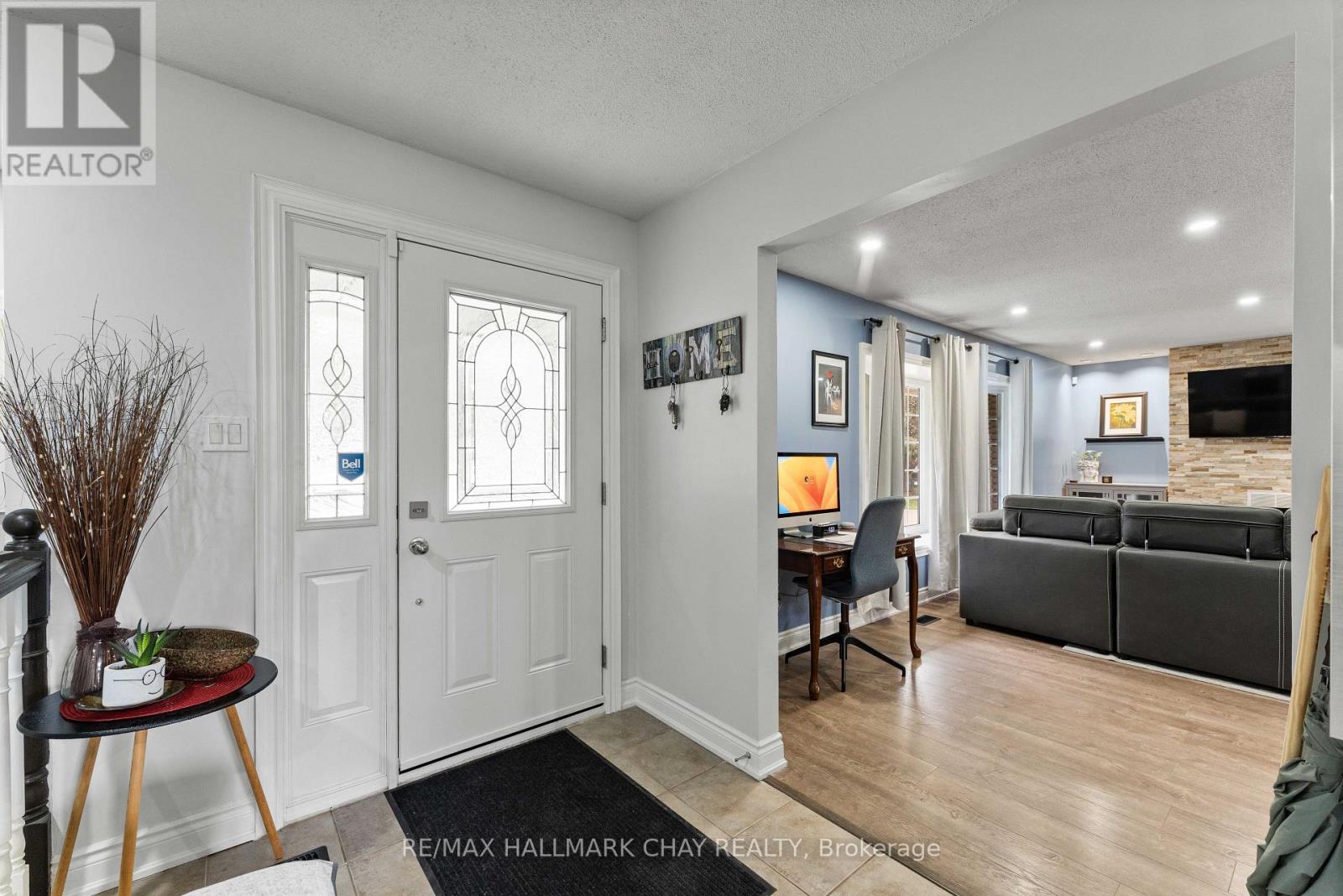 6 MAES CRESCENT - 9