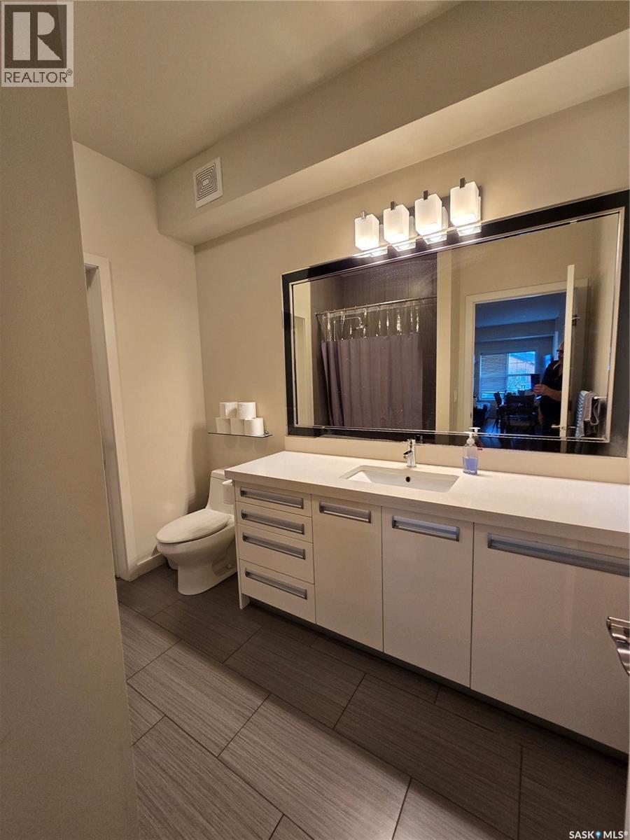 #1610 1015 Patrick CRESCENT - Image 12