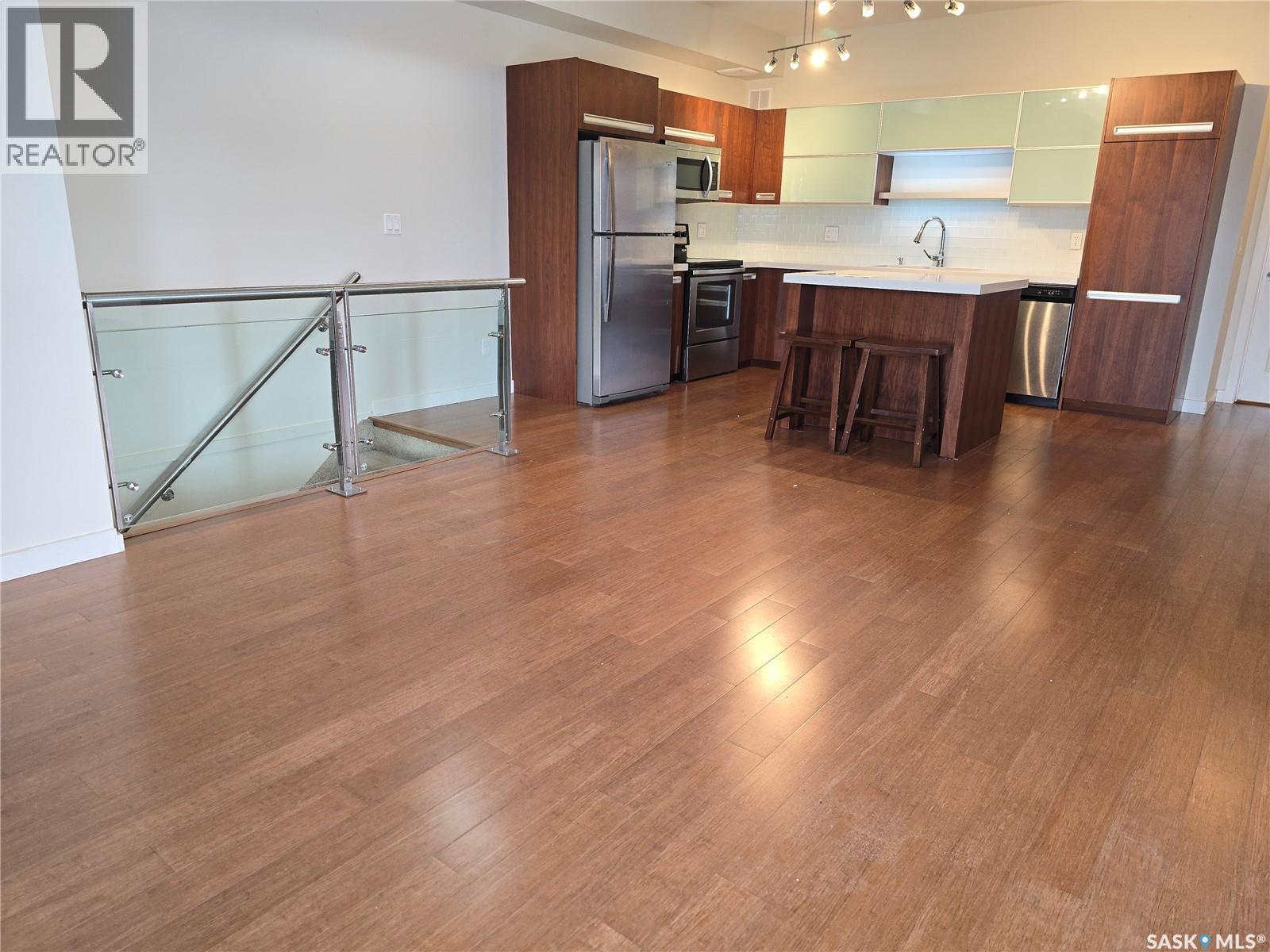 #1610 1015 Patrick CRESCENT - Image 42