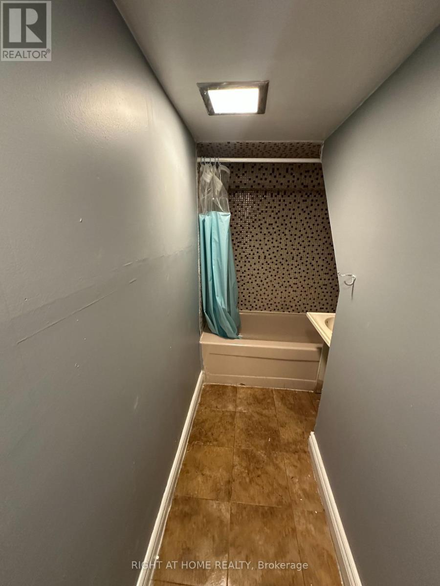 683 MORTIMER AVENUE - Image 12
